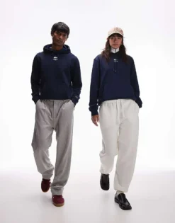 Lacoste Front Logo Hoodie In Navy For Unisex -Clothes Fashion Store 206989506 4